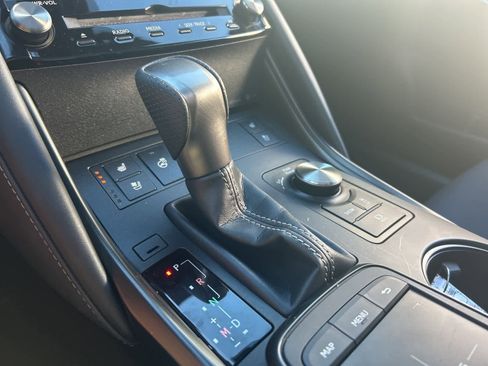 Used 2023 Lexus IS 350 F Sport w/ Navigation Package image 28