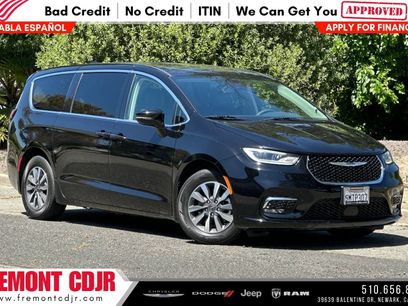 Used 2024 Chrysler Pacifica Limited