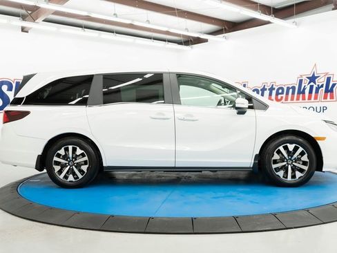 New 2026 Honda Odyssey EX-L image 11