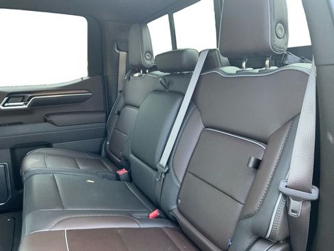 Used 2025 GMC Sierra 1500 Denali w/ Denali Reserve Package AWD/4WD image 13