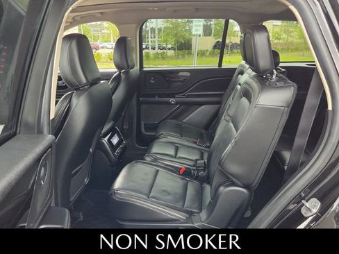 Used 2023 Lincoln Aviator Reserve w/ Equipment Group 201A RWD image 7