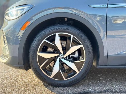 Used 2024 Volkswagen ID.4 Pro S image 11