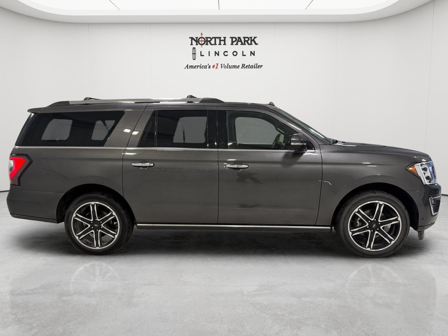 Used 2021 Ford Expedition Max Limited AWD/4WD image 6
