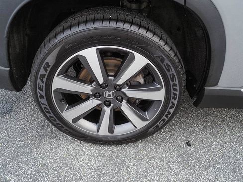 Used 2024 Honda Pilot Touring image 42