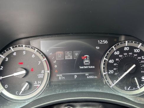 Used 2021 Toyota Highlander Limited AWD/4WD image 3