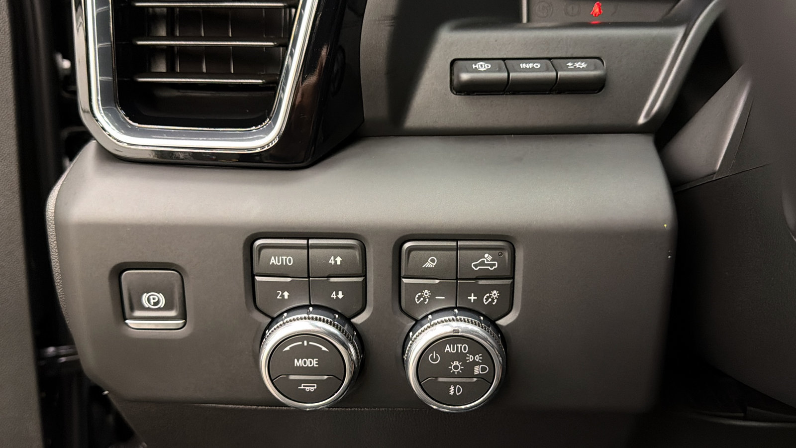 Used 2026 GMC Sierra 1500 Denali Ultimate AWD/4WD image 33