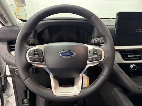 New 2026 Ford Explorer Active w/ Active Comfort Package image 17