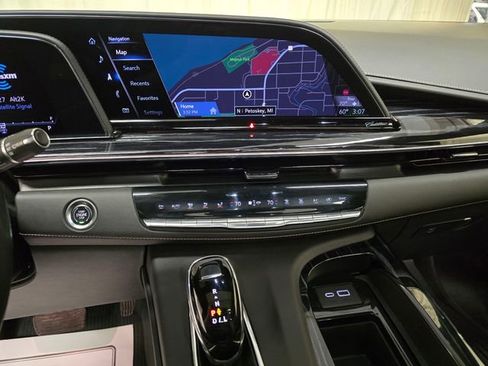 Used 2021 Cadillac Escalade Sport w/ Driver Assist Tech Package AWD/4WD image 21