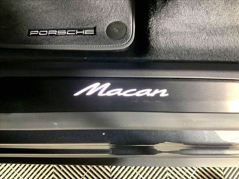 New 2026 Porsche Macan Electric RWD image 20