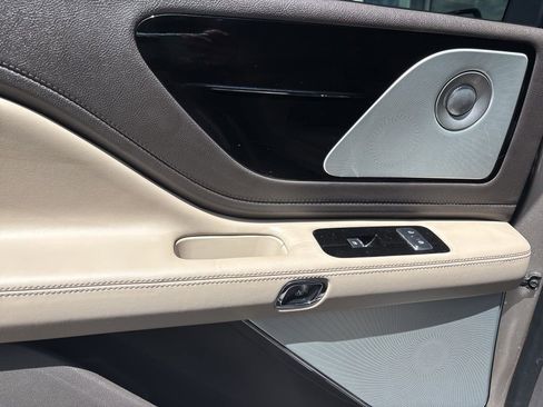 Used 2020 Lincoln Aviator Reserve w/ Equipment Group 202A AWD/4WD image 20