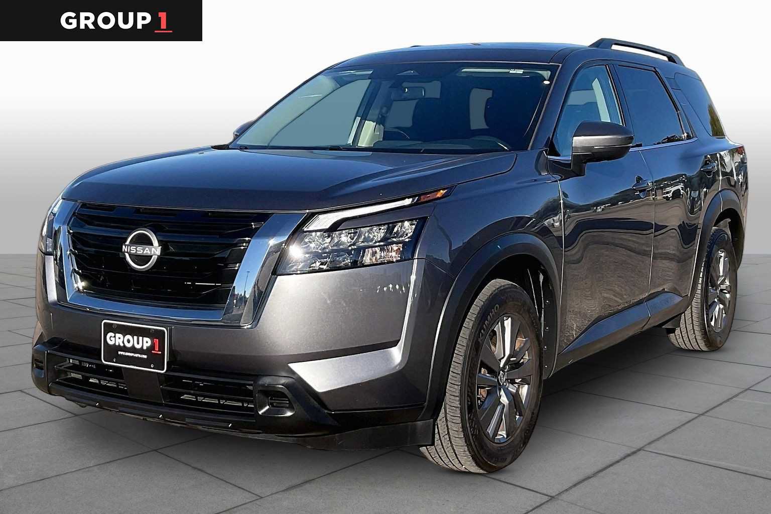 Used 2025 Nissan Pathfinder SV AWD/4WD image 1