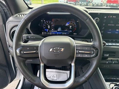 Used 2025 Chevrolet Colorado Trail Boss AWD/4WD image 22