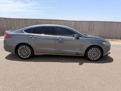Used 2017 Ford Fusion Energi Titanium FWD image 5