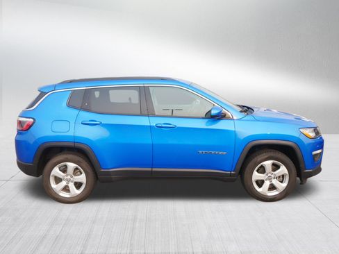 Used 2018 Jeep Compass Latitude w/ Popular Equipment Group AWD/4WD image 2