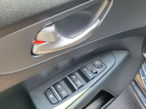 Used 2021 Kia Forte LXS FWD image 8