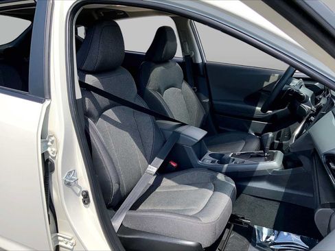 Certified 2024 Subaru Crosstrek 2.0i Premium AWD/4WD image 8