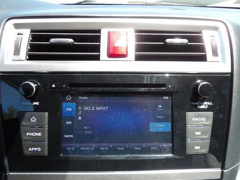 Used 2019 Subaru Outback 2.5i AWD/4WD image 21