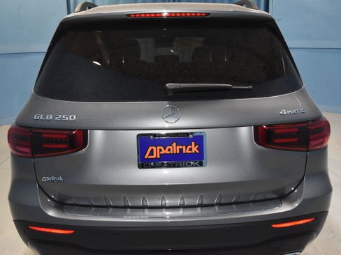 New 2026 Mercedes-Benz GLB 250 4MATIC image 24