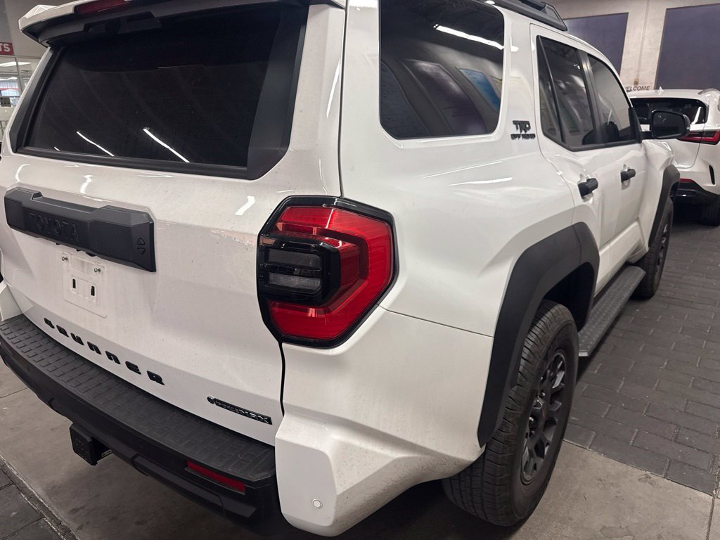 Certified 2025 Toyota 4Runner TRD Off-Road AWD/4WD image 3