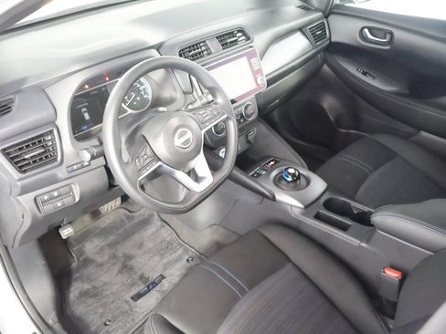 Used 2025 Nissan Leaf S FWD image 22