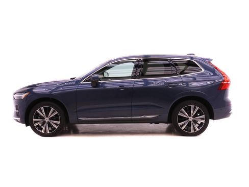 Certified 2023 Volvo XC60 B5 Plus image 3
