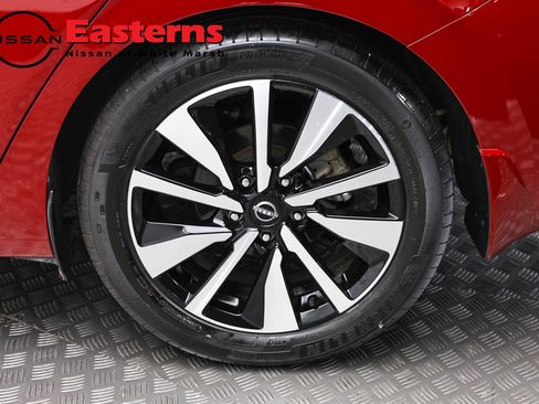 Used 2024 Nissan Sentra SV w/ SV Premium Package FWD image 8