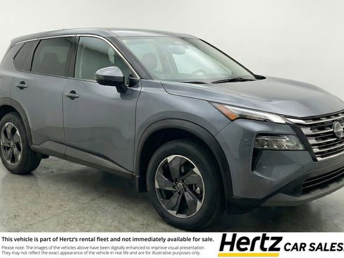 Used 2025 Nissan Rogue SV AWD/4WD image 1
