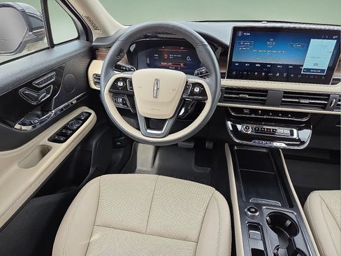 Used 2025 Lincoln Corsair Grand Touring w/ Equipment Group 301A AWD/4WD image 35