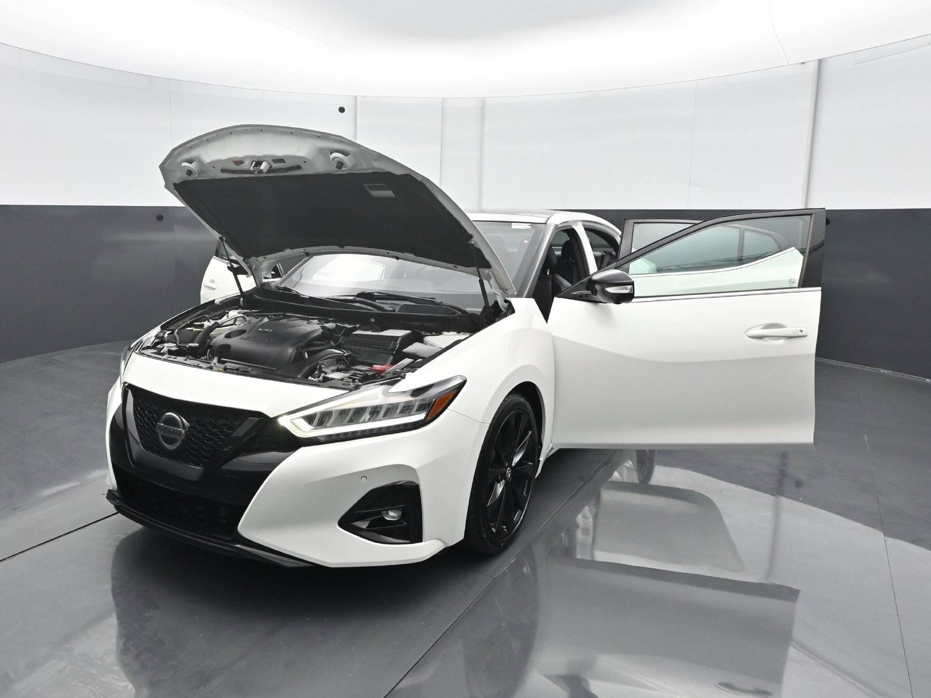 Used 2021 Nissan Maxima SR FWD image 26
