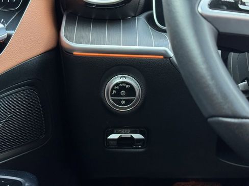 Used 2023 Mercedes-Benz C 300 4MATIC Sedan image 34