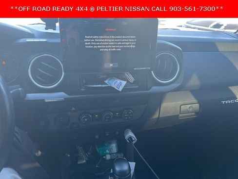 Used 2019 Toyota Tacoma TRD Off-Road image 11