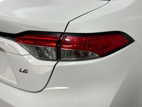 Used 2024 Toyota Corolla LE image 33