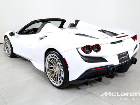 Used 2023 Ferrari F8 Tributo RWD image 7