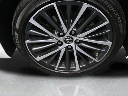 Used 2023 Lexus ES 250 w/ Premium Package AWD/4WD image 30