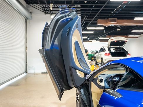 Used 2017 McLaren 570S Coupe image 47