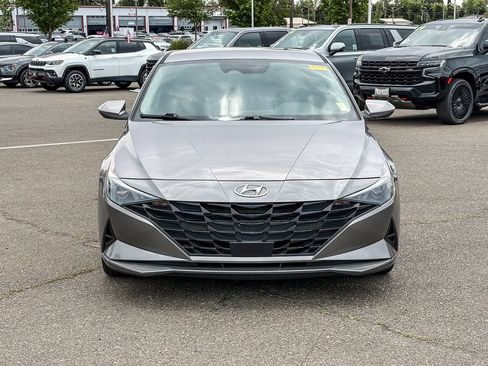 Used 2023 Hyundai Elantra SEL w/ Convenience Package FWD image 6