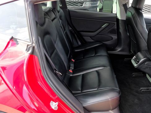 Used 2019 Tesla Model 3 Performance image 39