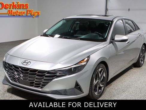 Used 2021 Hyundai Elantra Limited image 1