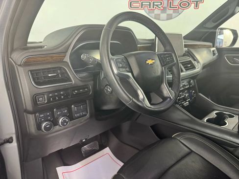 Used 2024 Chevrolet Suburban Premier AWD/4WD image 10