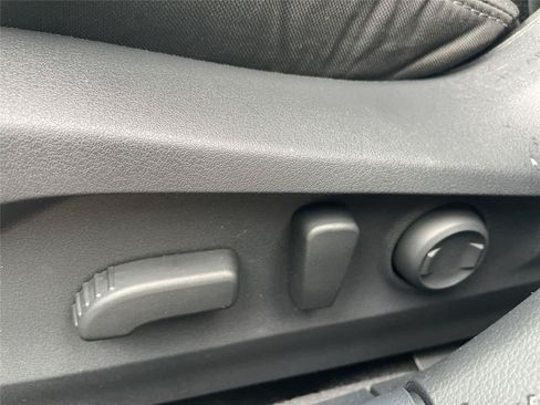 Certified 2025 Subaru Outback Premium AWD/4WD image 10