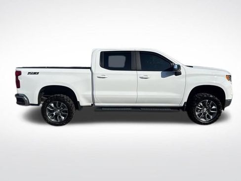 Used 2025 Chevrolet Silverado 1500 LT AWD/4WD image 6