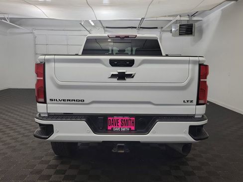 Used 2024 Chevrolet Silverado 3500 LTZ w/ LTZ Plus Package AWD/4WD image 8