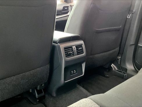 Used 2023 Nissan Rogue SV image 33