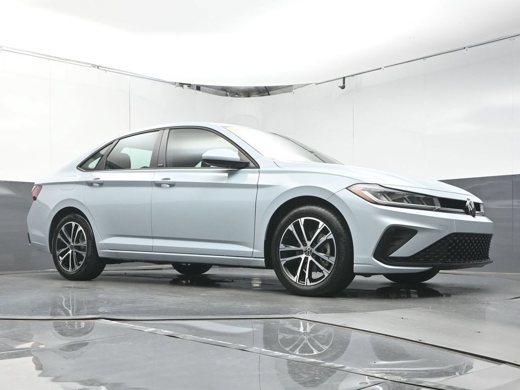 Used 2026 Volkswagen Jetta Sport FWD image 37