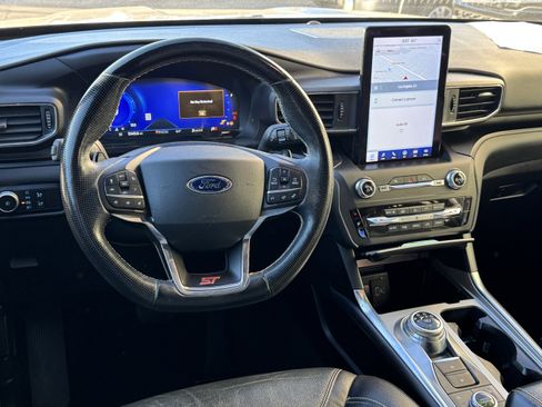 Used 2020 Ford Explorer ST w/ ST Street Pack image 31