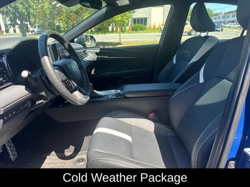 Used 2025 Toyota Camry SE w/ Convenience Package FWD image 15