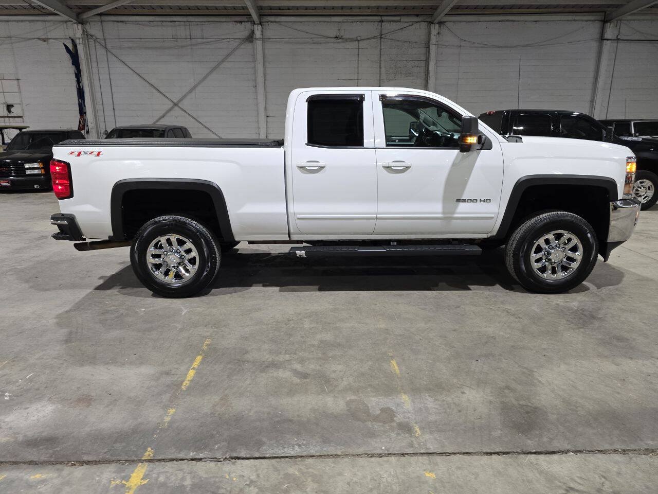 Used 2015 Chevrolet Silverado 2500 LT w/ LT Convenience Package AWD/4WD image 14