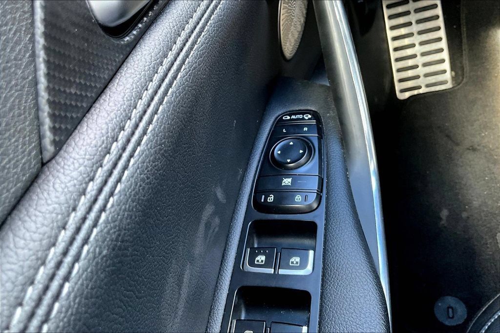 Used 2023 Kia Stinger GT-Line w/ Sun & Sound Package AWD/4WD image 16
