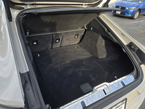 Used 2023 Porsche Panamera Platinum Edition image 40