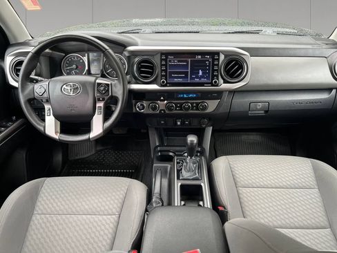 Used 2023 Toyota Tacoma SR5 AWD/4WD image 12